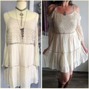 🥑2/$29~Vivid Collection Boho Cold Shoulder Dress~Small